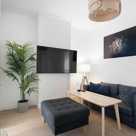 Comfortable 4-room In A Classic Lademoen Building