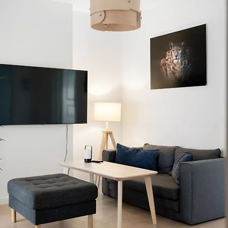Lejlighed Comfortable 4-room In A Classic Lademoen Building