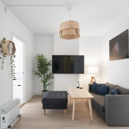 Lejlighed Comfortable 4-room In A Classic Lademoen Building *