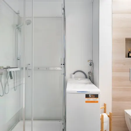 Comfortable 4-room In A Classic Lademoen Building Lejlighed